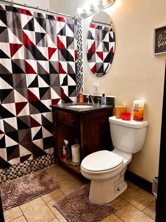 Clean, Spacious, Inexpensive Queen Br Hotel Chicago Buitenkant foto