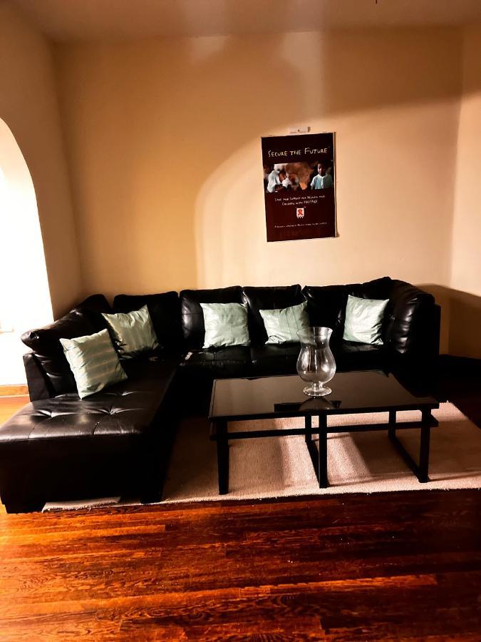 Clean, Spacious, Inexpensive Queen Br Hotel Chicago Buitenkant foto